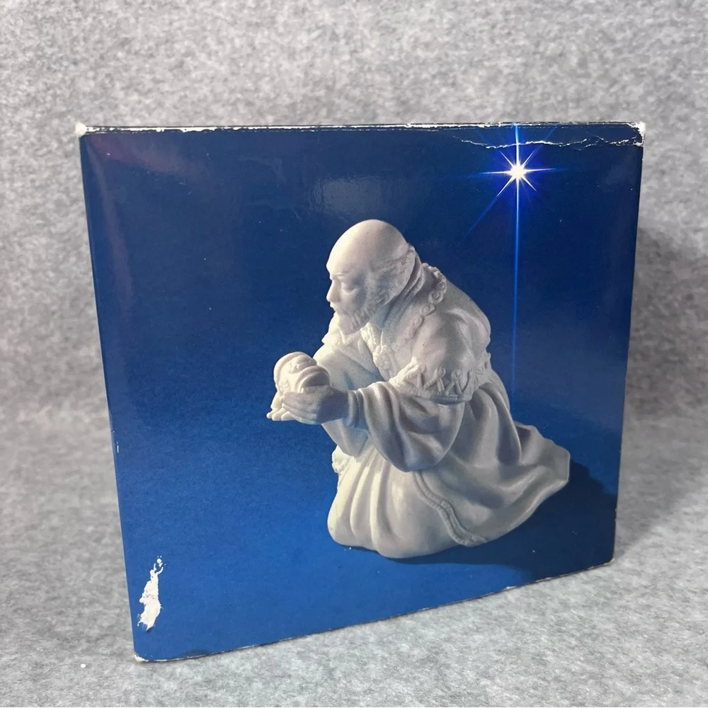 Avon Nativity‎ The Magi Melchior Porcelain Figurine Collectibles 1982 In Box